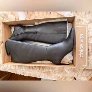 NWT Dolce Vita Emmi Leather Boots